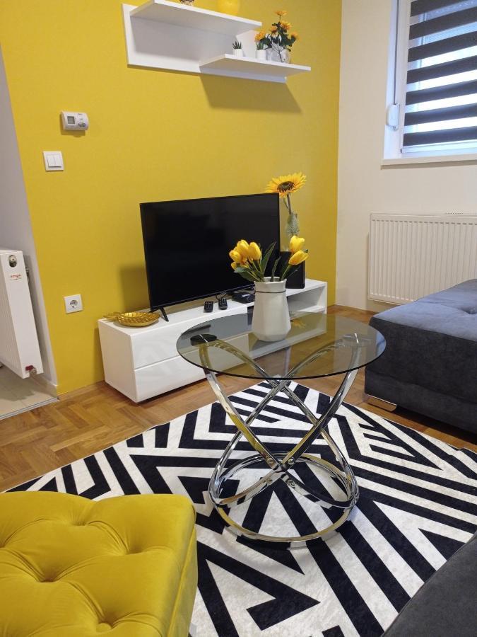 Apartman Sunflower Сремська Митровиця Екстер'єр фото