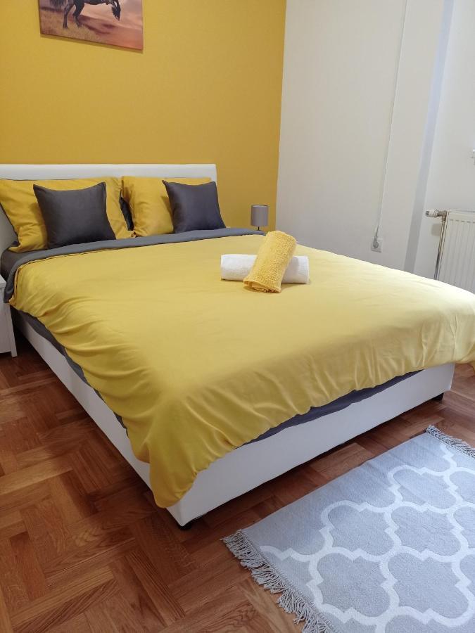 Apartman Sunflower Сремська Митровиця Екстер'єр фото