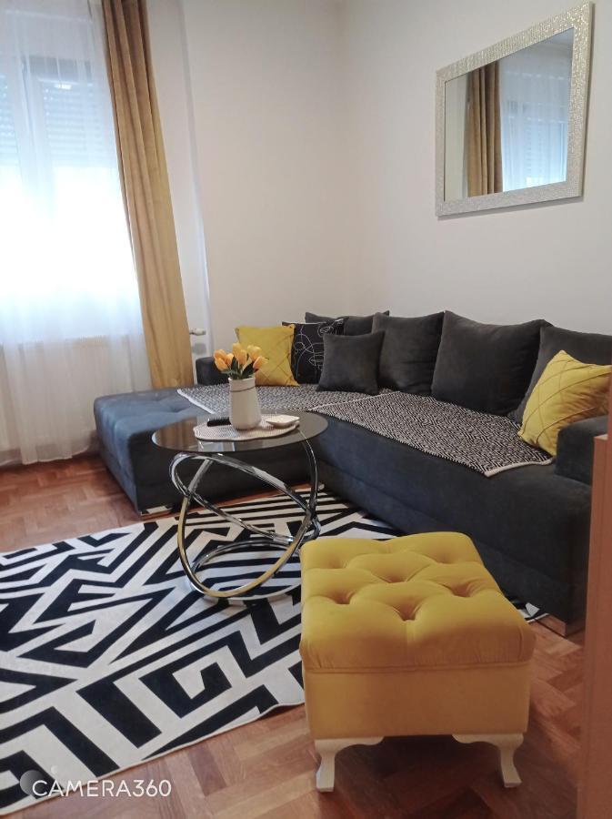 Apartman Sunflower Сремська Митровиця Екстер'єр фото