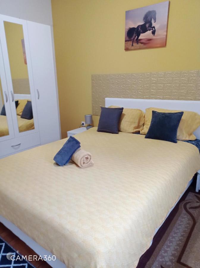 Apartman Sunflower Сремська Митровиця Екстер'єр фото